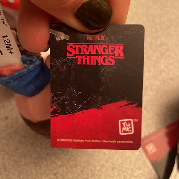 Stranger Things Keychains - Picture 5 of 5